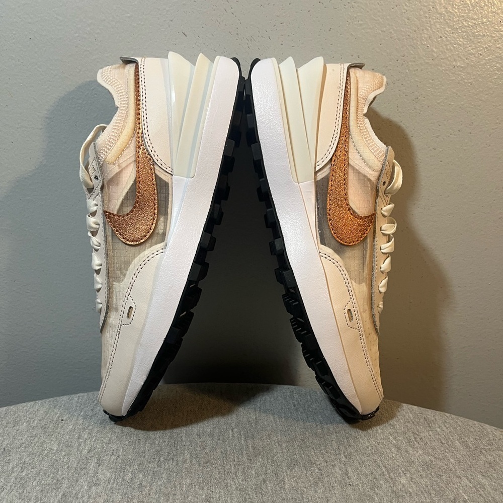 Nike Waffle One ESS Light Soft Pink Athletic Women’s Shoe Size 8 FB1298 600 - Picture 8 of 11